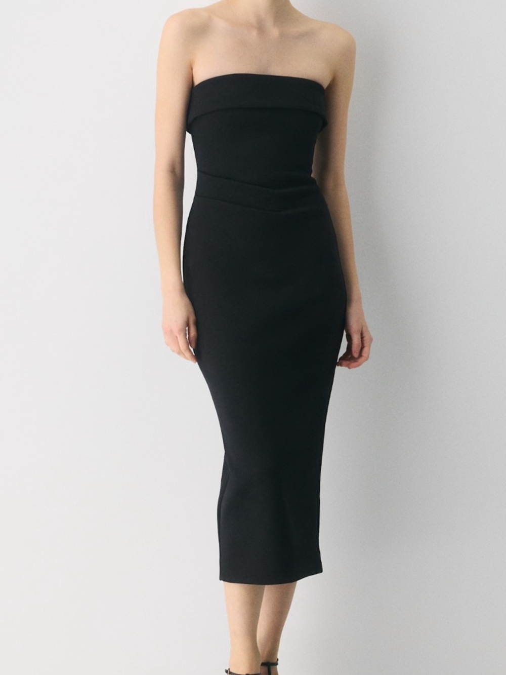 Aritzia Babaton Women's Figureknit Eyecatcher Dress